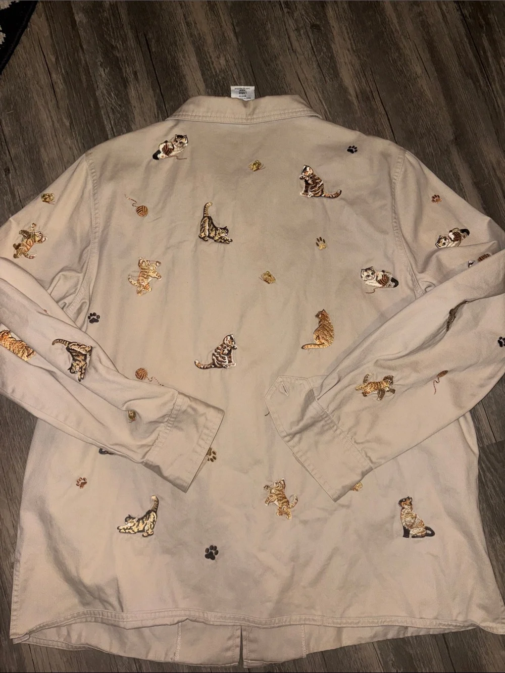 Quacker Factory Beige Cat Embroidered Zip Jacket large